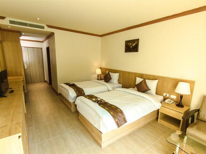 Airport Beach Hotel Phuket - Sha Extra Plus Nai Yang Beach Exteriér fotografie